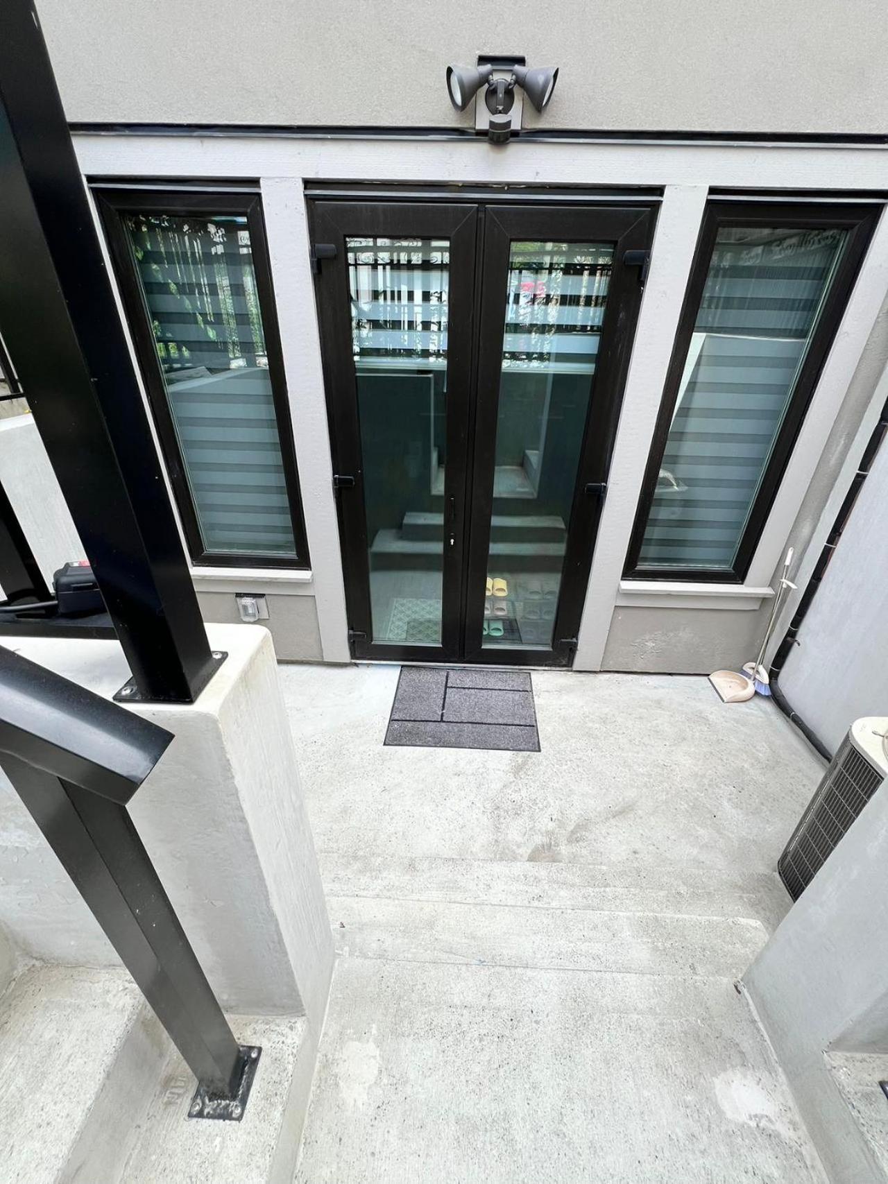 Private Rooms In Vancouver West Zewnętrze zdjęcie